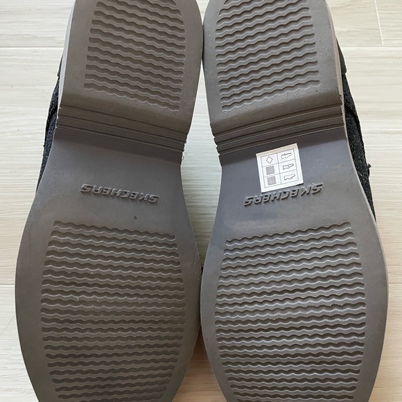 Skechers Men's Gray and Black Oxfords - Picture 11 of 11